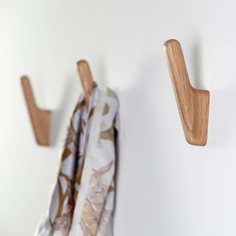 رخت آویز چوبی